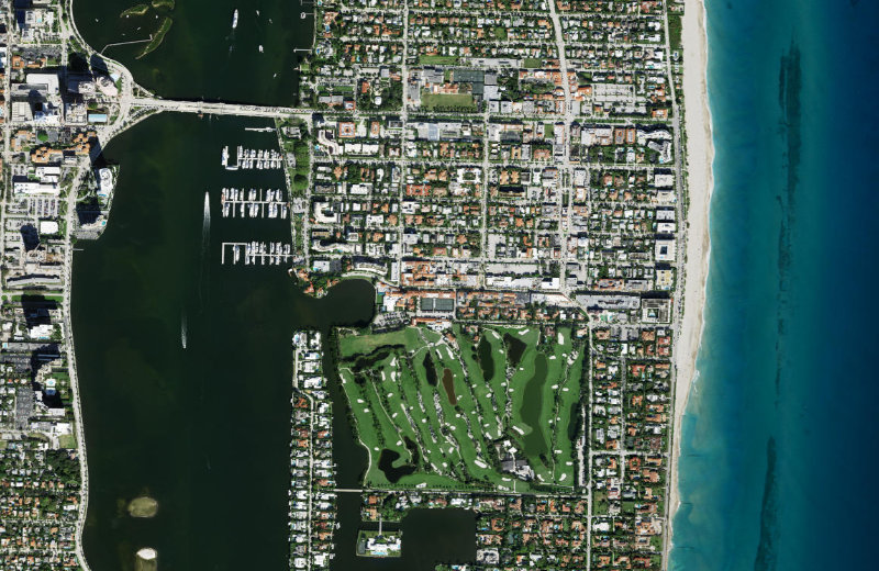 2D aerial view of The Everglades Club golf course in Palm Beach, Florida